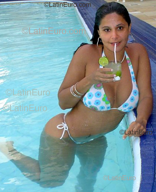 georgeous Peru girl Aline from Sao Paulo B1055