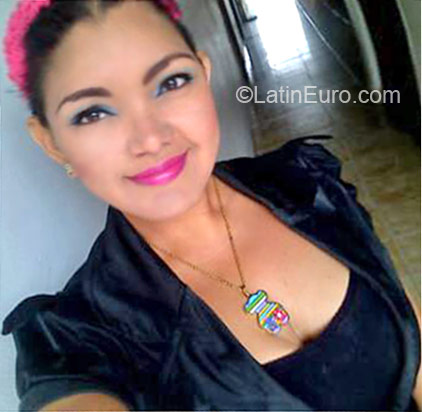 Date this pretty Colombia girl Yosi from Cucuta CO21733