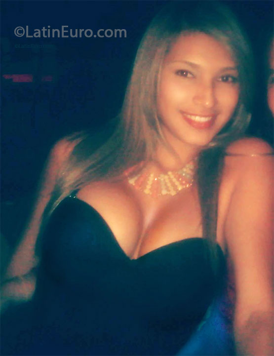 Date this delightful Colombia girl Lorna from Barranquilla CO13641