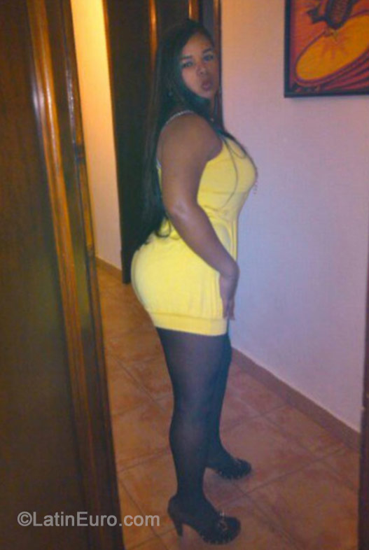 Date this gorgeous Dominican Republic girl Yerka from Santiago DO29528