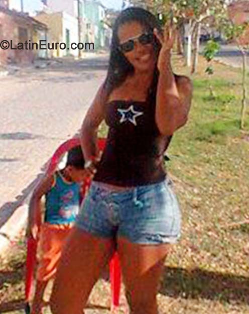 Date this hard body Brazil girl Andreima from Caruaru BR8923
