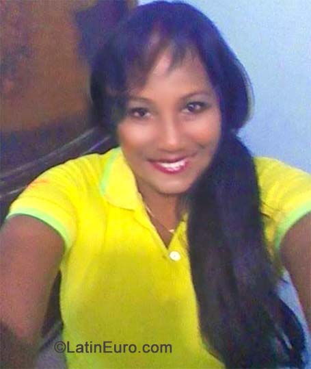 Date this sensual Colombia girl Olguita from Cartagena CO15759