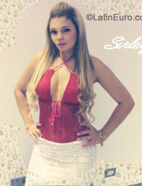 Date this foxy Colombia girl Sirley from Medellin CO15796