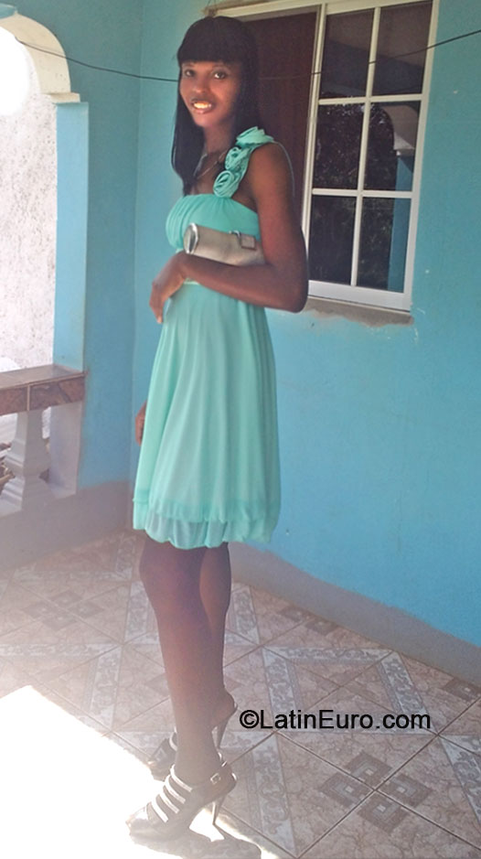 Date this attractive Jamaica girl Kay from St. Ann JM1816