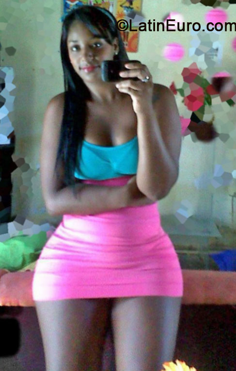 Date this beautiful Colombia girl Kelly from Cali CO16028