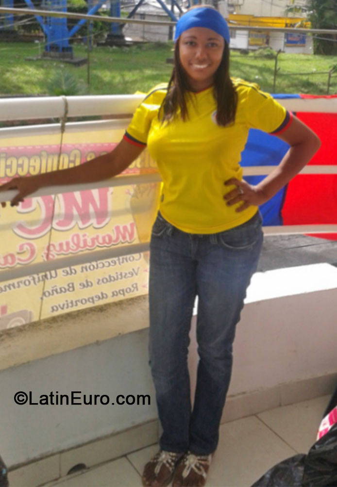 Date this young Colombia girl Mariluz from Buenaventura CO17067