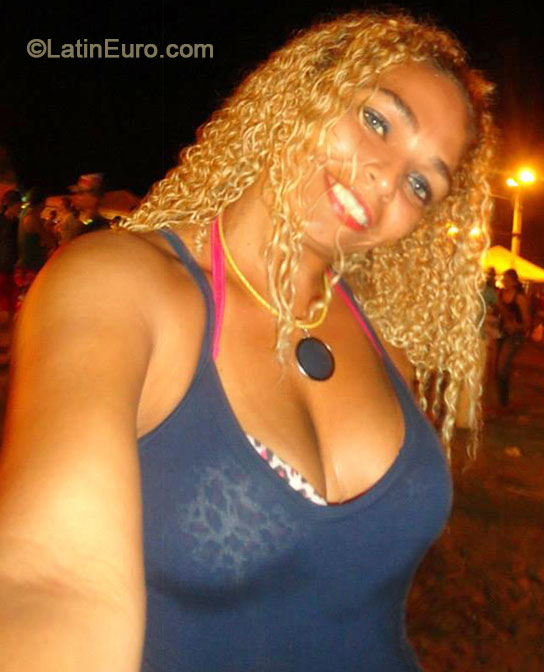 Date this delightful Brazil girl Sabrina from Parnaiba BR8986