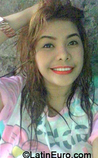 Date this lovely Philippines girl Chelle from General Santos City PH686