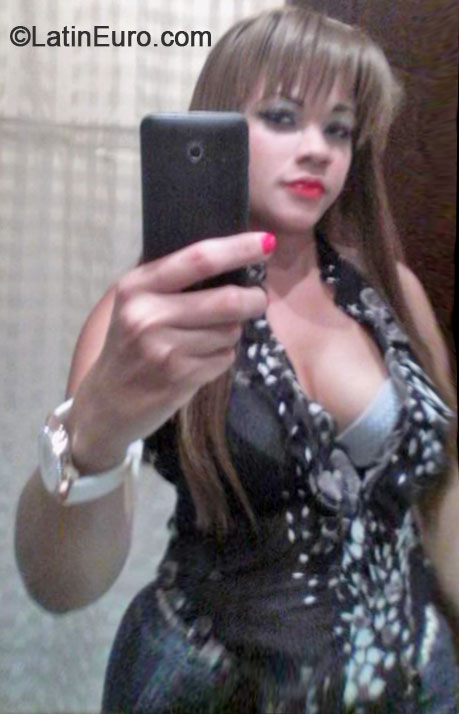 Date this exotic Dominican Republic girl Emilcy from Santo Domingo DO40775