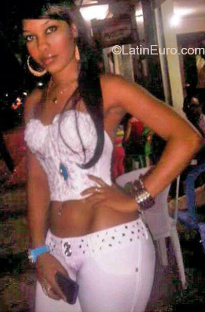 Date this funny Dominican Republic girl Anyela from Barahona DO21179