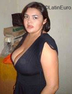 Date this gorgeous Brazil girl Maria from Natal BR9197