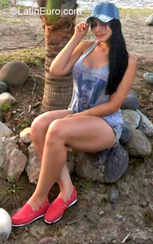 Date this cute Honduras girl Kary from San Pedro Sula HN1463