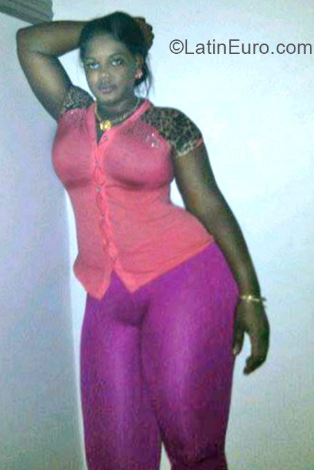 Date this foxy Jamaica girl Yaniquie from Portmore JM1972