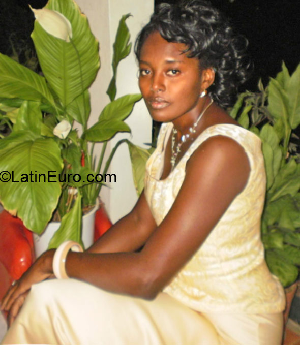 Date this passionate Jamaica girl Sharene from Ocho Rios JM2050
