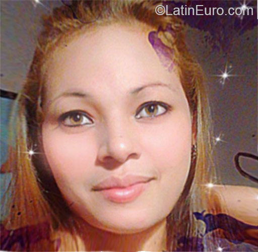 Date this charming Honduras girl Jessica from San Pedro Sula HN1548