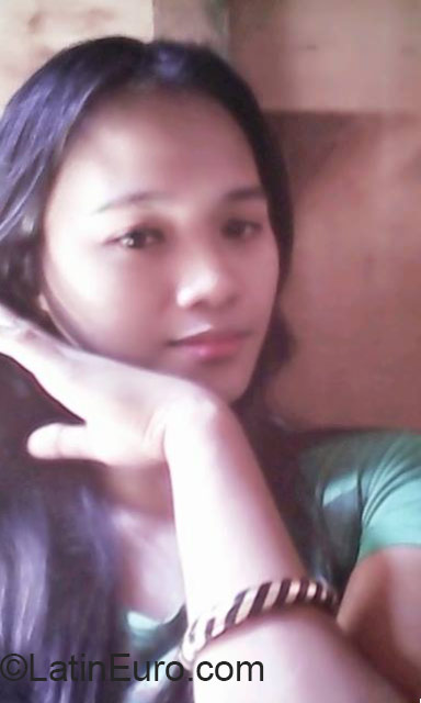 Date this happy Philippines girl Jen from Manila PH798