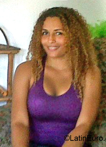 Date this sensual Panama girl Andrea from Panama City PA648