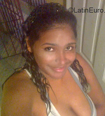 Date this charming Dominican Republic girl Leticia from La Vega DO22792