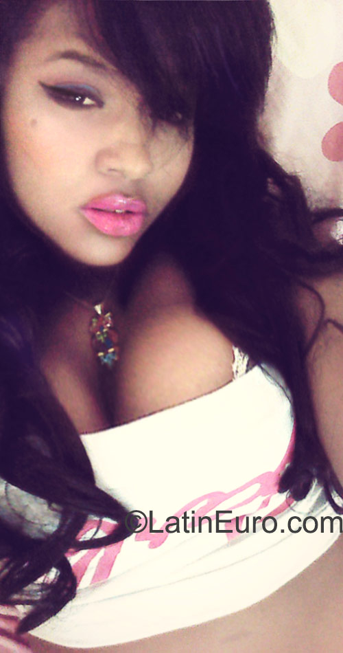 Date this fun Dominican Republic girl Liselot from Santo Domingo DO22838