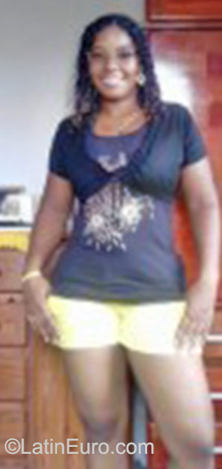Date this hot Senegal girl Karina from Abidjan SN208