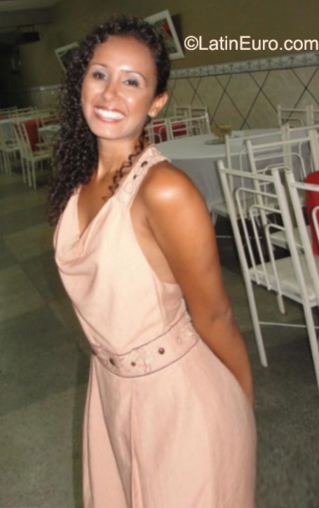 Date this lovely Brazil girl Analidia from Rio De Janeiro BR9999