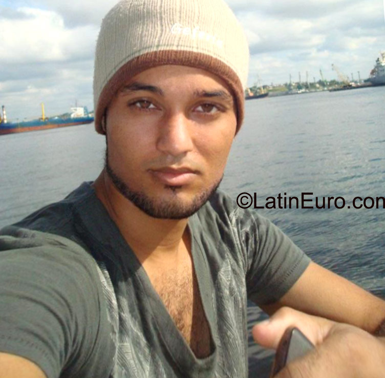 Date this delightful Dominican Republic man Manuel from Punta Cana DO23485