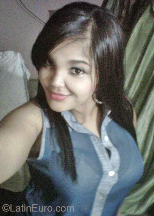 Date this cute Dominican Republic girl  from Santiago DO23614