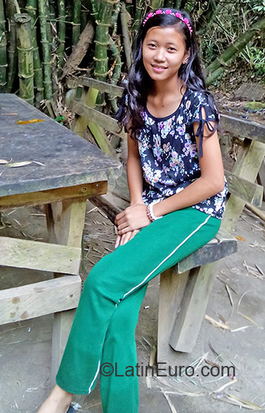 Date this cute Philippines girl Jenefer from Batangas City PH848