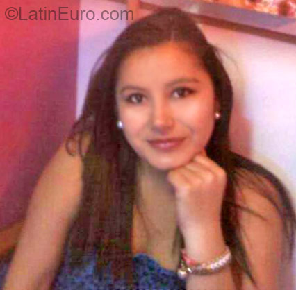 Date this stunning Colombia girl Carito from Bogota CO18361