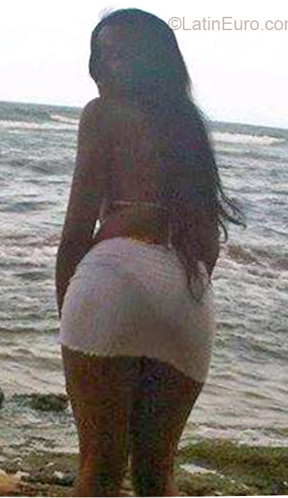 Date this exotic Dominican Republic girl LesMary from San Cristobal DO24150