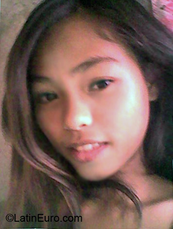 Date this stunning Philippines girl Gerlin from Manila PH853