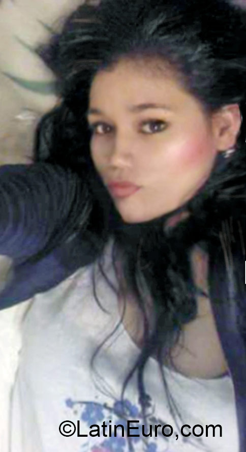 Date this charming Colombia girl Stefania from Bogota CO18385