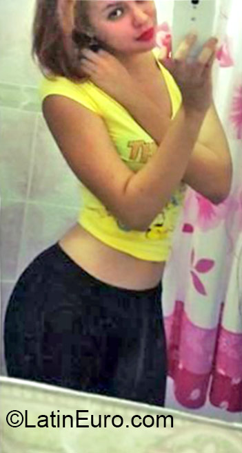 Date this attractive Dominican Republic girl Zoranllily from Higuey DO24233