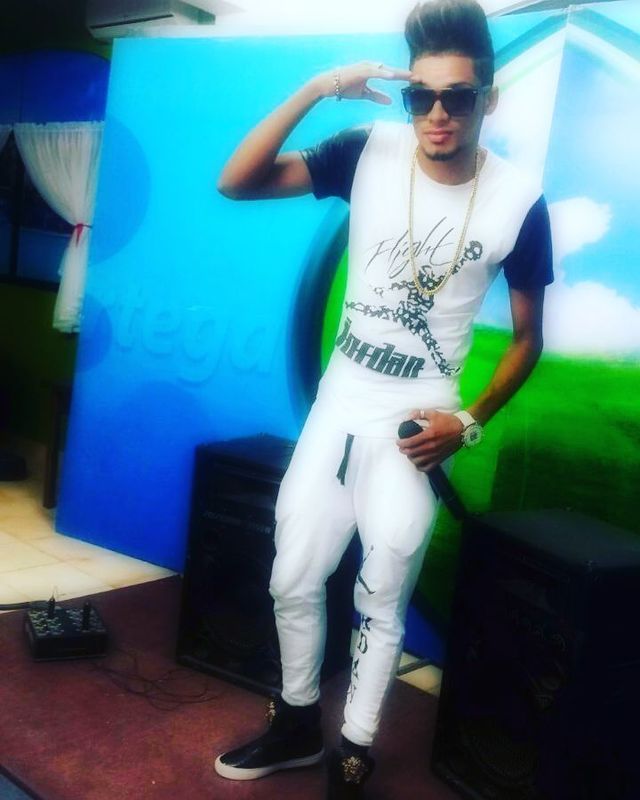 Date this sultry Dominican Republic man Edwin from Santo Domingo DO24899