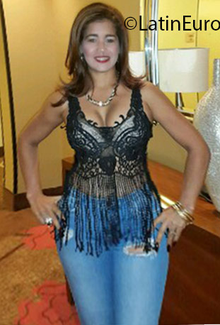 Date this attractive Panama girl Leidi from Panama City PA913