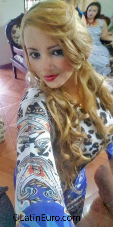 Date this attractive Dominican Republic girl Ruth from Santiago DO25481