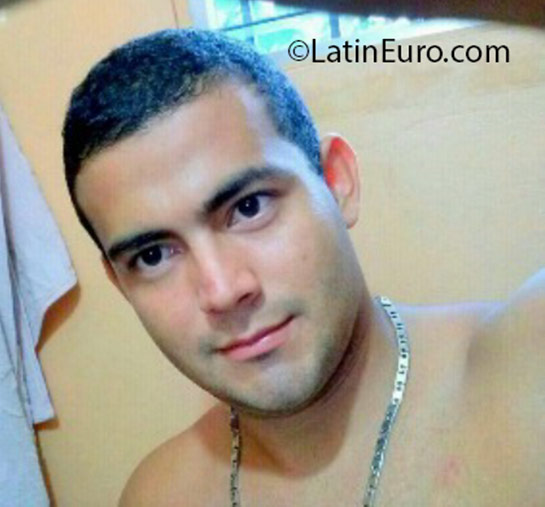 Date this exotic Panama man Absalon from Panama City PA948