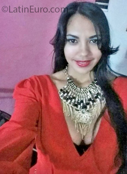 Date this charming Dominican Republic girl Eleidie from La Vega DO25692