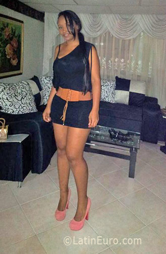 Date this foxy Colombia girl Sara from Medellin CO19004