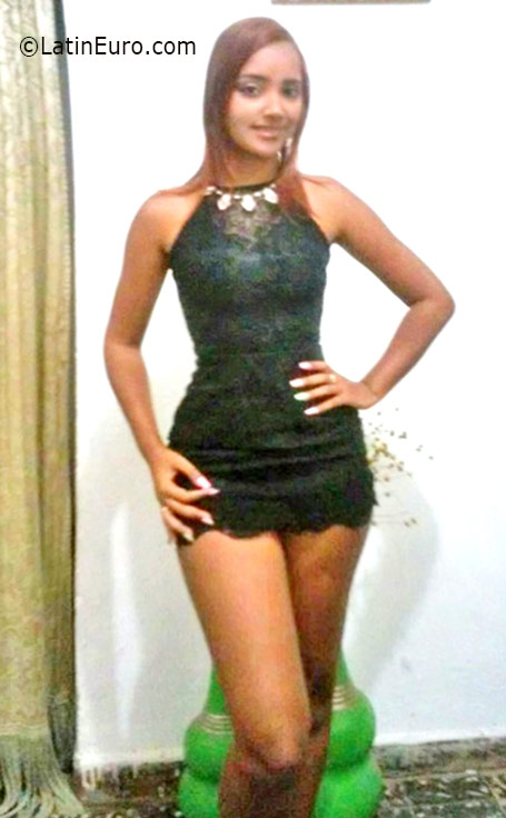 Date this passionate Dominican Republic girl Mia from Puerto Plata DO26027