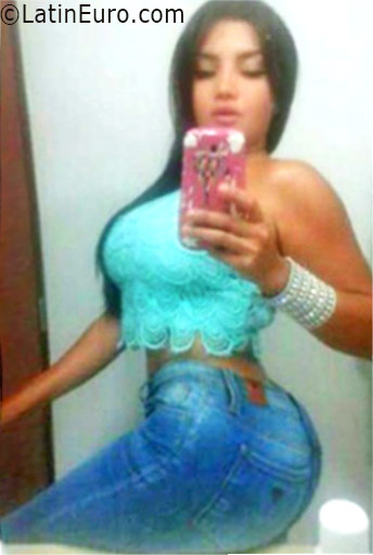 Date this stunning Colombia girl Lia from Medellin CO19066