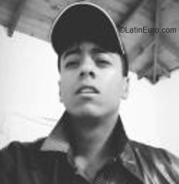 Date this lovely Colombia man Carlos from Medellin CO19114