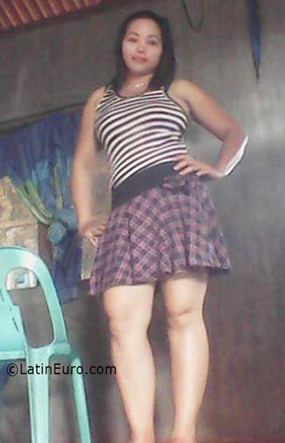 Date this nice looking Philippines girl Nelia from Palo PH916