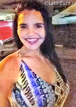 Date this happy Brazil girl Isabela from Rio De Janeiro BR9726