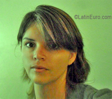Date this cute Brazil girl Alessandra from Ituiutaba BR9732