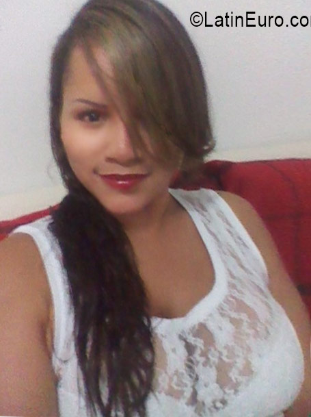 Date this cute Colombia girl Karen from Cartagena CO19380