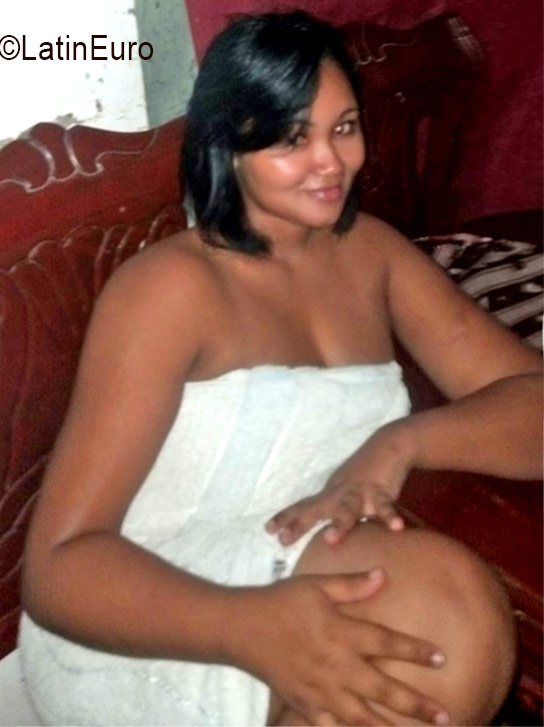 Date this georgeous Dominican Republic girl Franchis from Santo Domingo DO26452