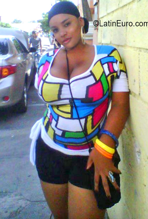 Date this funny Dominican Republic girl Juli from Santiago DO26453