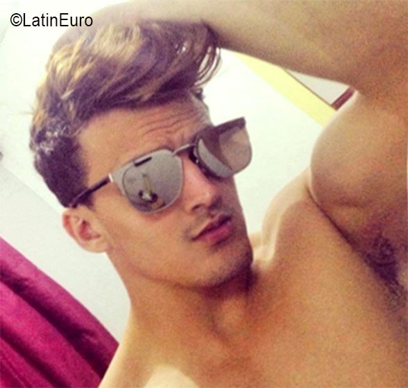 Date this georgeous Brazil man Luis Caio from Sao Paulo BR9763