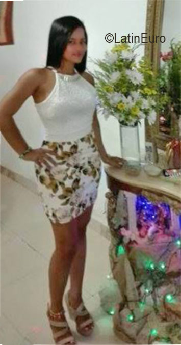 Date this charming Colombia girl Mariela from Barranquilla CO19446